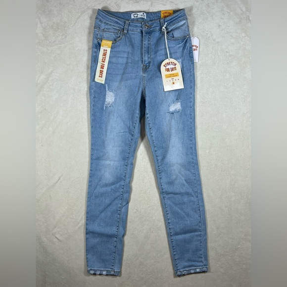 NWT Stretch for Days Large Wavy Performance Trendy Light Blue Skinny Jeans - Picture 1 of 11